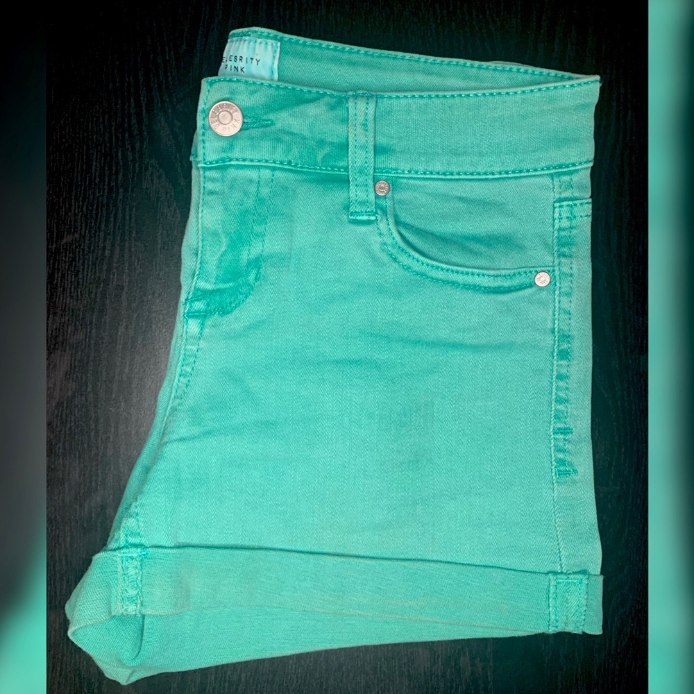 Celebrity Pink brand denim shorts👖!